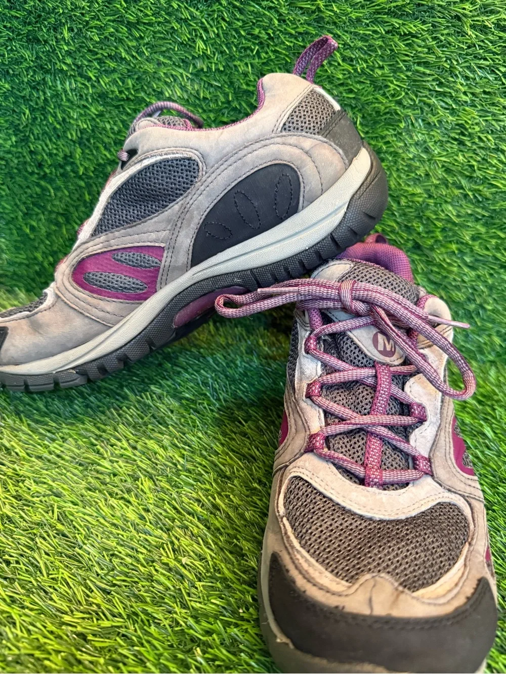 Merrell women’s Azura Purple and Gray mesh Hiking Sneakers size 9.0